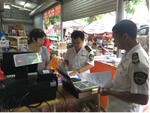 上思縣食藥監局推進食品銷售質量安全十百千萬示范工程建設，筑牢食品安全防線